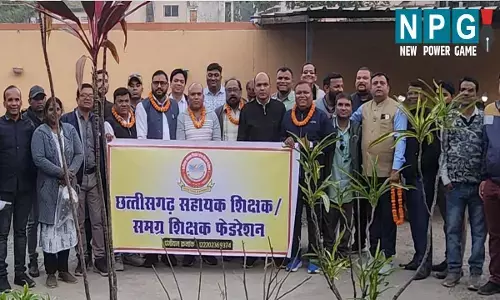 Teacher News: पदोन्नति सहित लंबित मांगों को लेकर फेडरेशन ने जेडी से की मुलाकात, संयुक्त संचालक शिक्षा को सौंपा ज्ञापन