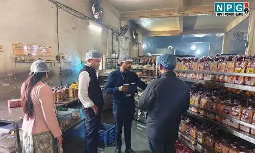 CG News: 14.63 लाख का नकली पनीर जब्त, मिल्क पावडर, पाम ऑयल से बनाया जा रहा था, खोवा-कलाकंद और 900 किलों बर्फी भी जब्त...