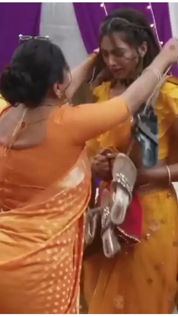 Anupama 25 December 2025: ईशानी को जूते का माला पहनाएगी अनुपमा