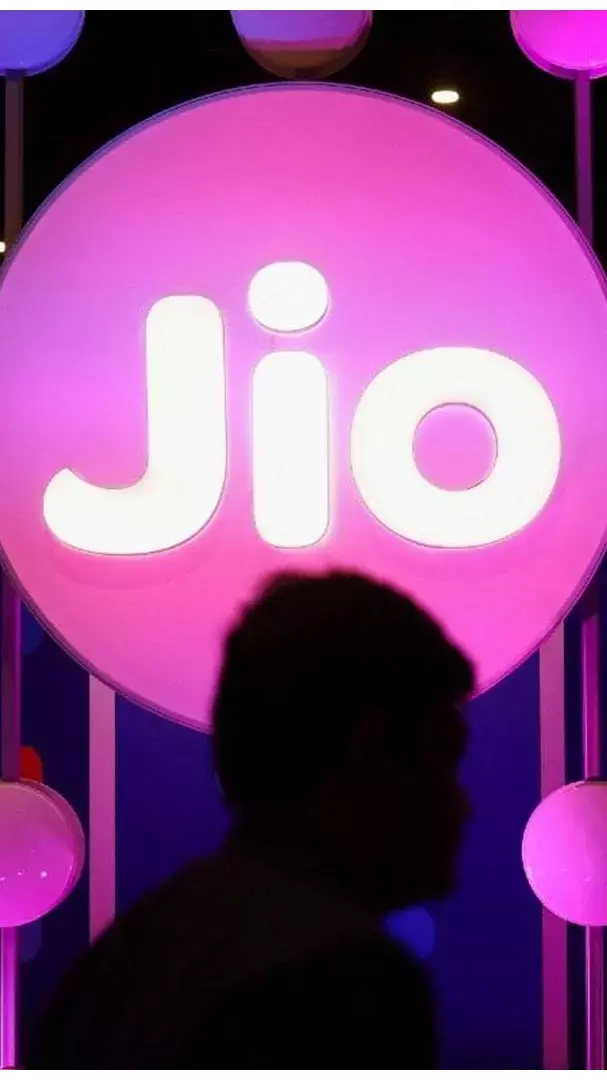 Jio का डबल धमाका प्लान: मात्र इतने में 11 महीने की वैलिडिटी, जानिए