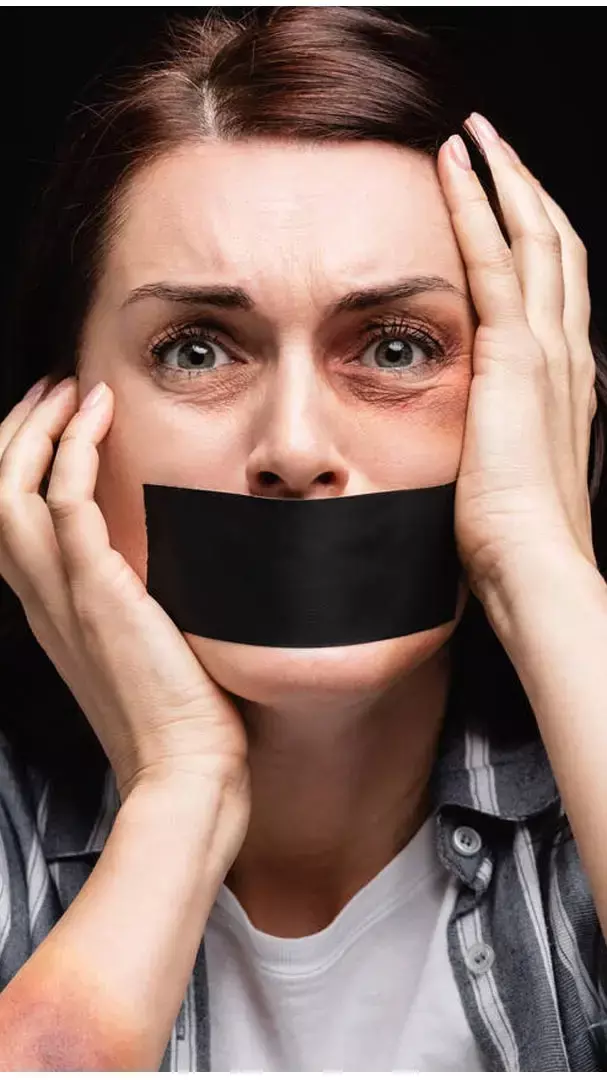 Chanakya Niti: भूलकर भी न बताएं किसी को ये 11 बातें, वरना जिंदगी...