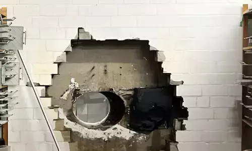 Bank Robbery News: हॉलीवुड फिल्म जैसी चोरी! बैंक की दीवार ड्रिल कर 300 करोड़ रुपये की चोरी, क्रिसमस छुट्टियों का उठाया फायदा