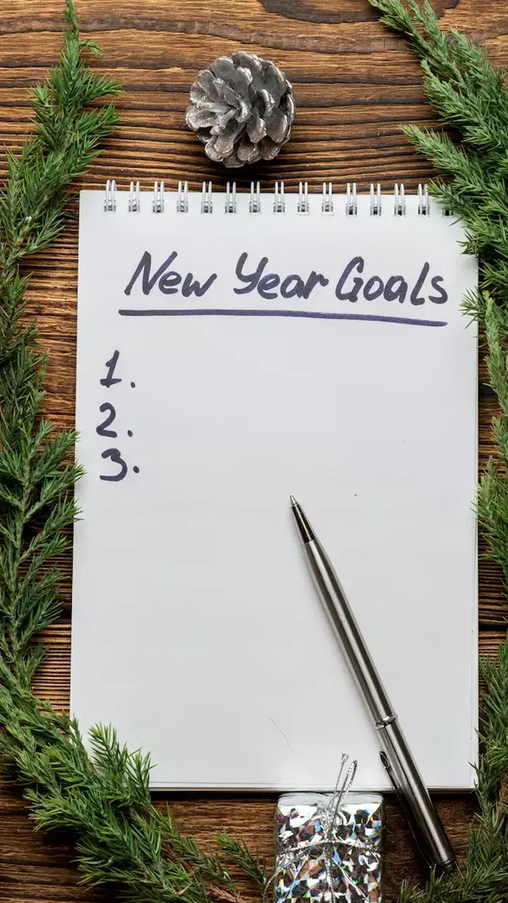 New Year Resolution 2026: अगर जिंदगी में चाहिए सफलता, तो नए साल में जरूर अपनाएं ये नियम