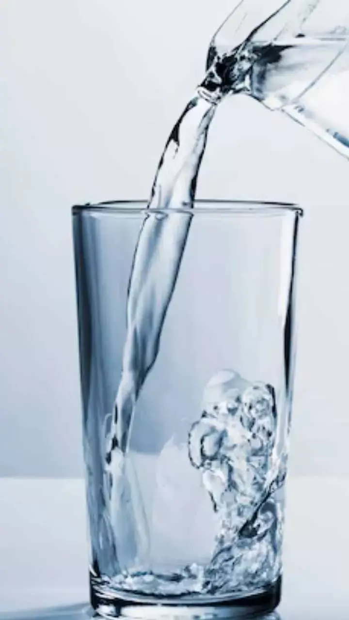 Subah Khali Pet Pani Pine Ka Sahi Tarika: सुबह खाली पेट पानी पीने का सही तरीका क्या है?