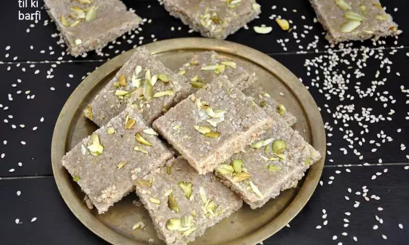 Til ki Mithai Recipe : इस सकट चौथ तिल-लड्डू, पापड़ी नहीं... 10 मिनट में बनाये हेल्दी टेस्टी मिठाई