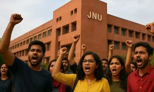 JNU News: PM मोदी और शाह के खिलाफ नारों पर सियासी बवाल, कैंपस पहुंची Police, FIR दर्ज, प्रशासन-छात्र संघ आमने-सामने, निलंबन-निष्कासन की तैयारी शुरू