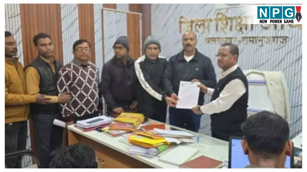 CG Teacher News: प्रेग्नेंट महिला व्याख्याता को प्रिंसिपल ने पहले गंदी-गंदी गालियां दी, फिर कर दी पिटाई, FIR दर्ज CG Teacher News: प्रेग्नेंट महिला व्याख्याता को प्रिंसिपल ने पहले गंदी-गंदी गालियां दी, फिर कर दी पिटाई, FIR दर्ज
