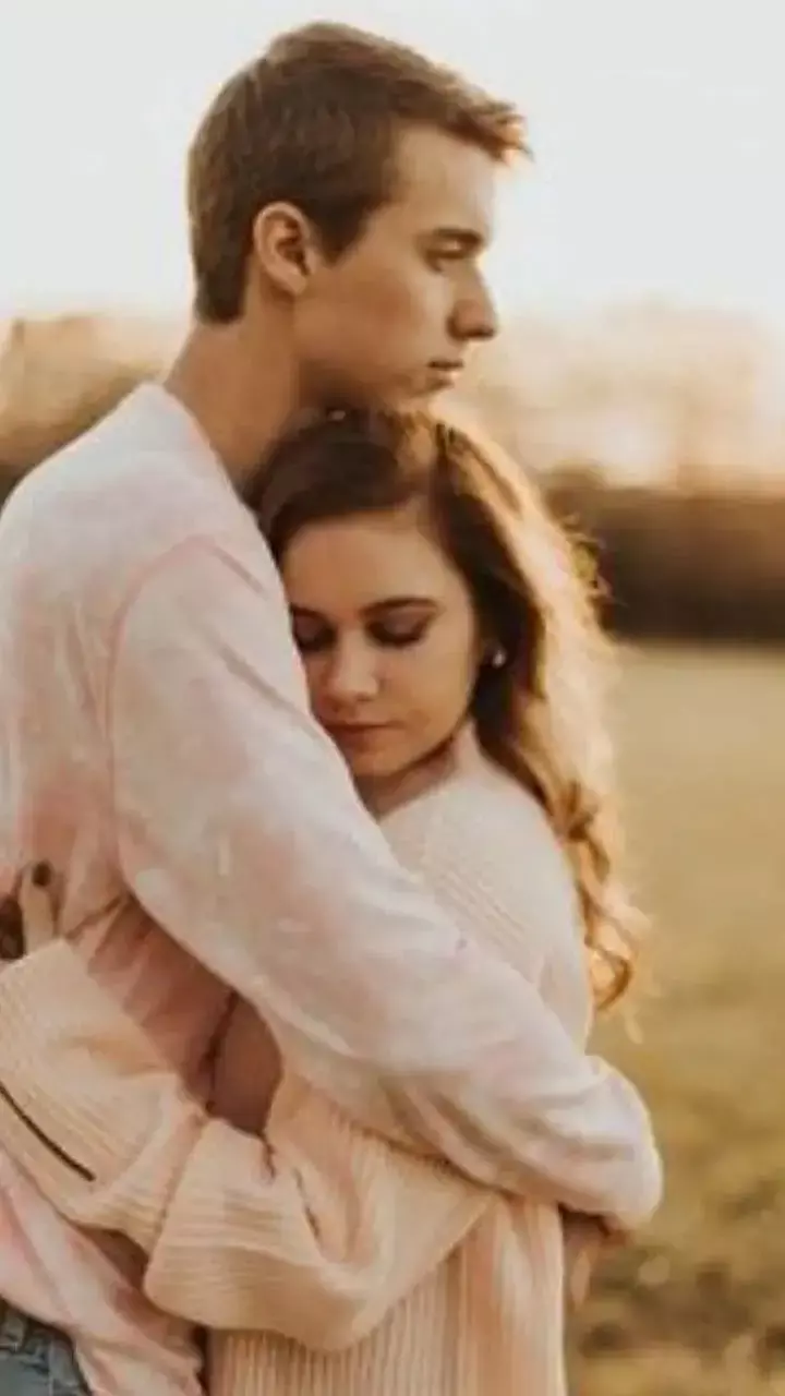 Breakup ke baad move on kaise kare: ब्रेकअप के बाद कहीं आप भी तो नहीं हो रहे डिप्रेशन का शिकार! खुश रहने के अपनाएं ये रुल्स