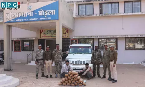 Kabirdham News: 25 लाख का गांजा जब्त, बोलेरो के अन्दर सीक्रेट चैंबर में छुपाकर कर रहे थे तस्करी, पुलिस ने पकड़ा...