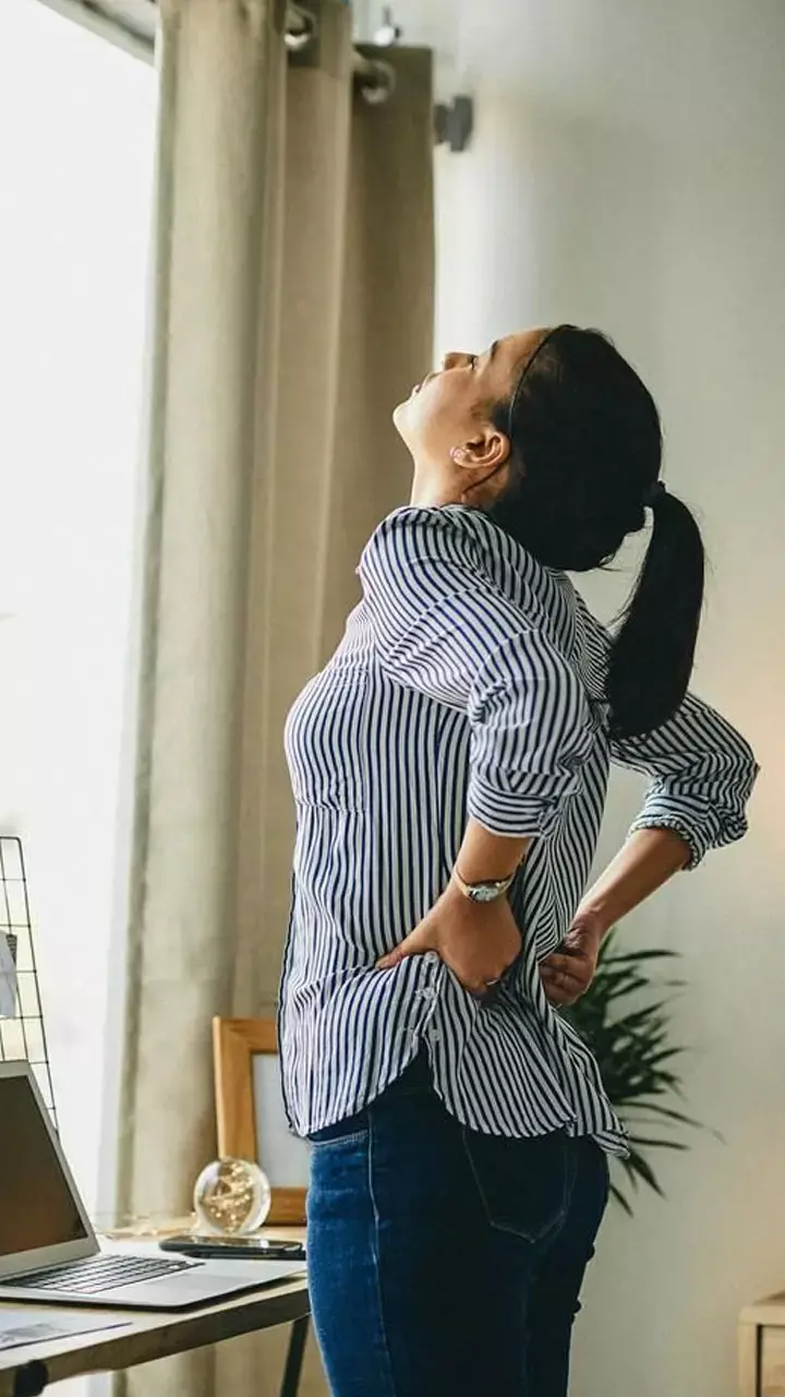 Peshab Ka Rang Lal Hone Ka Karan: पेशाब का रंग लाल होना किस बीमारी का संकेत है?