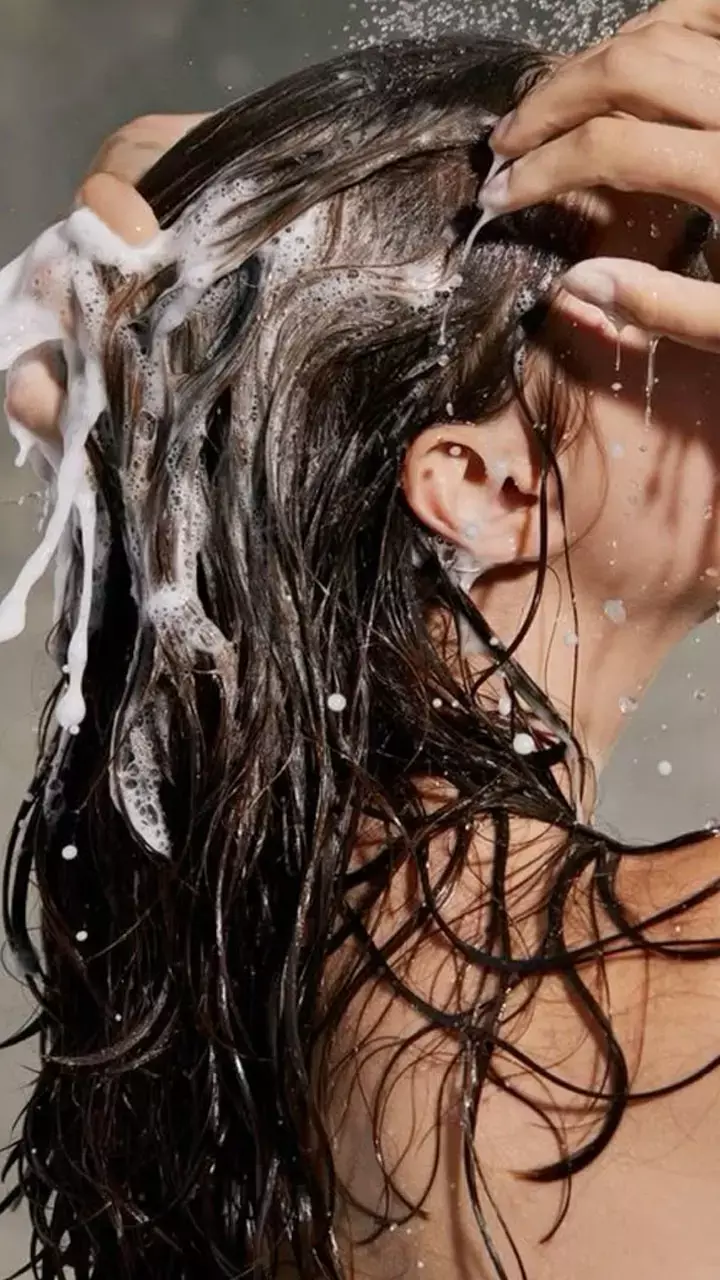 Omega 3 Ki Kami Se Hair Problem: ओमेगा 3 की कमी से बालों पर क्या असर पड़ता है?