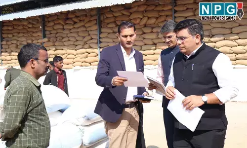 CG Korba News: धान खरीदी में अव्यवस्था देख भड़के कलेक्टर, समिति प्रबंधक निलंबित, दो को दायित्वों से किया गया पृथक...