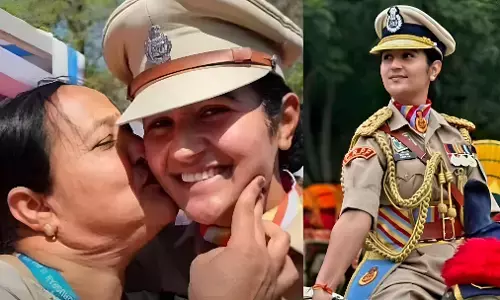 Simran Bala: कश्मीर की बेटी सिमरन बाला 26 जनवरी को रचेंगी इतिहास, पुरुष टुकड़ी को करेंगी लीड, जानिए कौन हैं सहायक कमांडेंट सिमरन बाला?