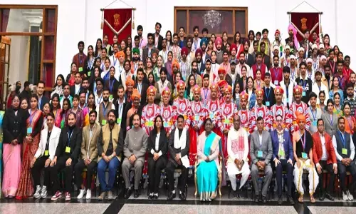 President Draupadi Murmu: राष्ट्रपति भवन में छत्तीसगढ़ की झांकी-कलाकारों का सम्मान, राष्ट्रपति द्रौपदी मुर्मु ने सराही जनजातीय कला