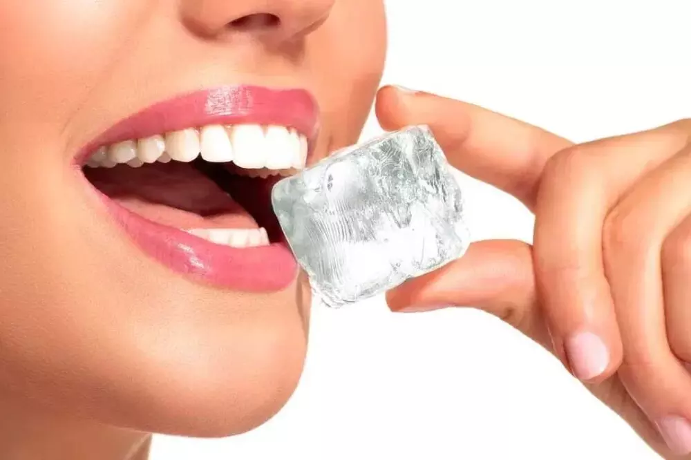 weird cravings and symptoms : क्या बॉडी से आती है फलों की महक, बर्फ खा जाते हैं... तो इग्नोर न करें वरना हो सकती है भारी दिक्कत weird cravings and symptoms : क्या बॉडी से आती है फलों की महक, बर्फ खा जाते हैं... तो इग्नोर न करें वरना हो सकती है भारी दिक्कत