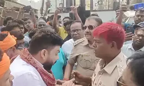 Odisha DSP News : वर्दी में रेड हेयर स्टाइल ! ईमानदार डीएसपी अपने लुक से हुए वायरल, आईजी हुए सख्त