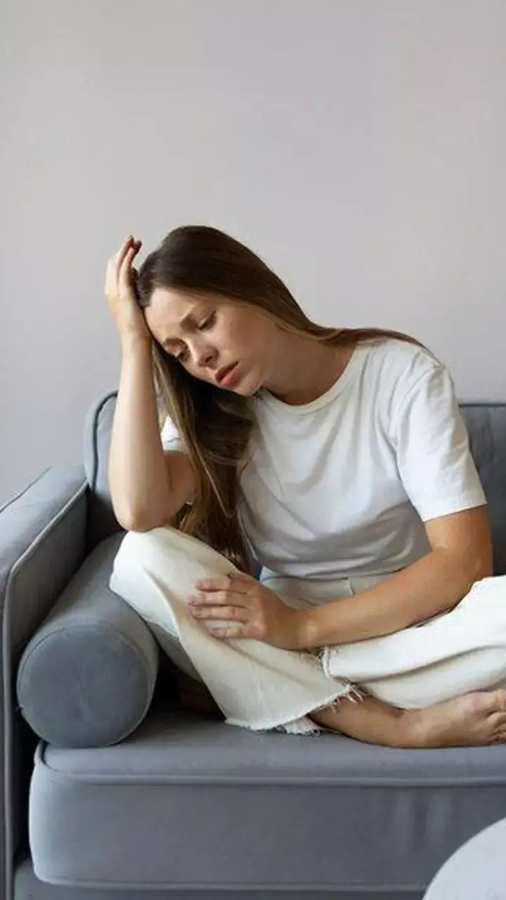 Din Bhar Nind Aane Ke Karan: सावधान! हर समय नींद आती है? इसे हल्के में न लें, हो सकती है ये छुपी बीमारी