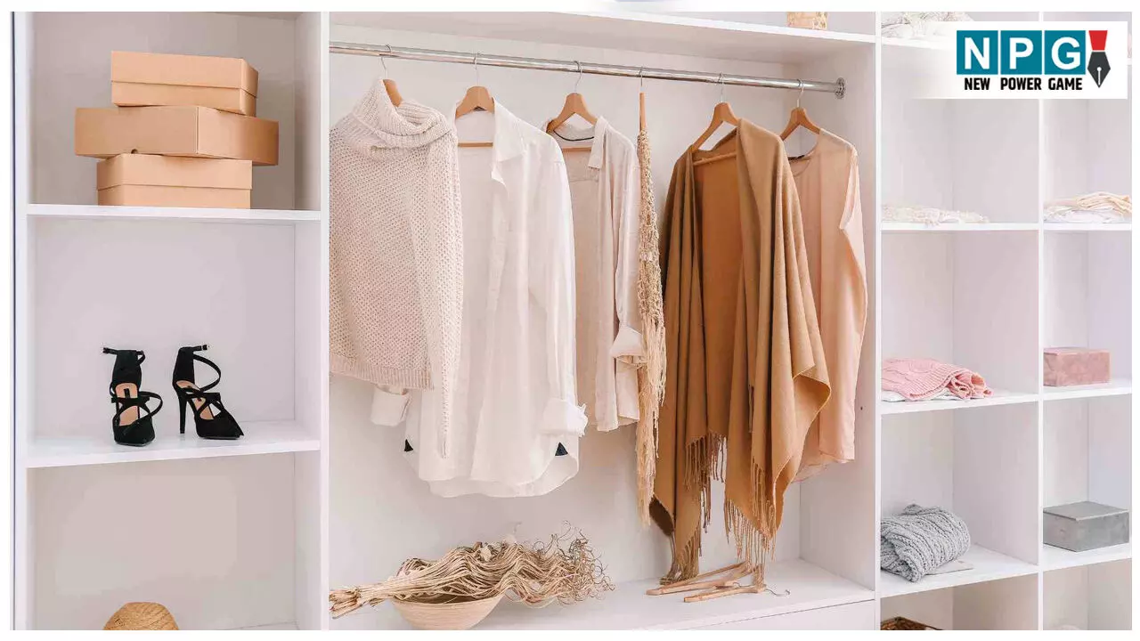Almari mein rakhe kapdon Se badbu dur kaise karen: अलमारी में कपड़ों की सीलन और बदबू से है परेशान? तो अपनाएं यह 04 घरेलू उपाय!