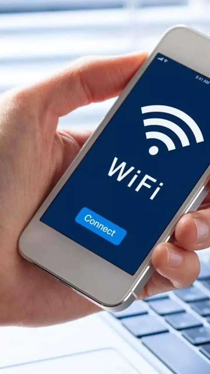 Wifi On Rakhne Ke Nuksan: क्या आप भी हमेशा Wi-Fi ऑन छोड़ देते हैं? तो जान लें नुकसान