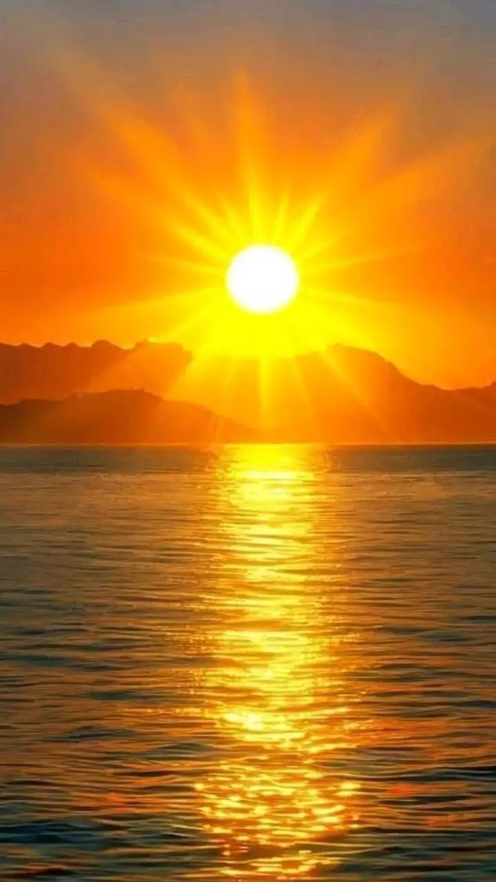 Subah Uthne Ke Fayde: सुबह सूरज निकलने से पहले क्यों उठना चाहिए?