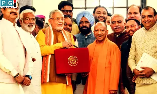 UP Budget 2026 : 36 लाख करोड़ की इकोनॉमी बनेगा उत्तर प्रदेश, आर्थिक समीक्षा में शानदार विकास के संकेत...