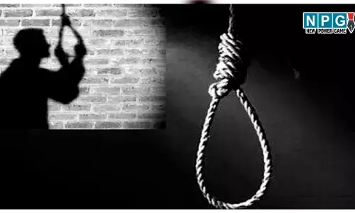 CG News: एक दूजे के वास्ते: प्रेमी की खबर सुनकर, प्रेमिका झूली फांसी के फंदे पर, दिल्ली में प्रेमी ने कर ली थी आत्म हत्या, उसी अंदाज में प्रेमी ने दे दी जान