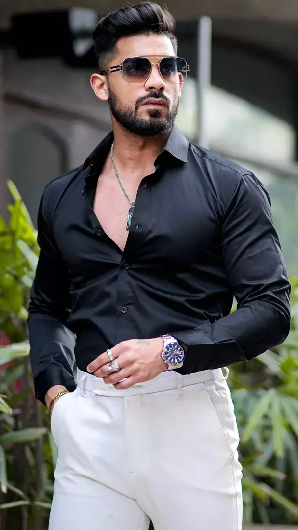 Dusky Skin Fashion: क्या आपकी भी स्किन कलर है डस्की, तो जरूर ट्राई करें पैंट-शर्ट के ये काॅम्बिनेशन