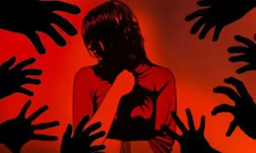 छिंदवाड़ा क्राइम न्यूज़: पार्टी देने के बहाने होटल ले गए दोस्त, फिर बारी-बारी 23 साल की युवती से किया दुष्कर्म, एक आरोपी गिरफ्तार!