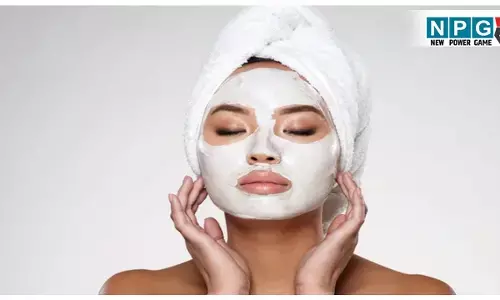 Homemade bleach: केवल तीन चीज़ों से घर में बनाएं केमिकल फ्री होममेड ब्लीच, स्किन तुरंत होगी 2 टोन ब्राइटर