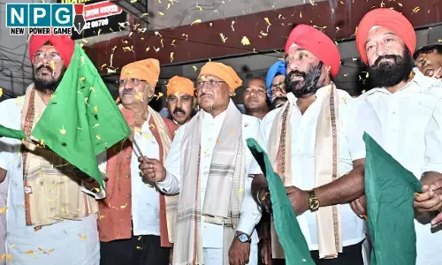 CM साय ने होला मोहल्ला के लिए संगत बसों को हरी झंडी दिखाकर किया रवाना...