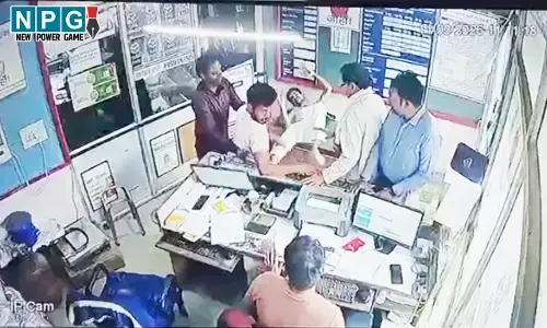 Raigarh News: गैस ऑफिस में घुसकर डिलीवरी बाॅय को बेदम पीटा, पुलिस ने आरोपी रिहान खान को किया गिरफ्तार, जानिए पूरा मामला