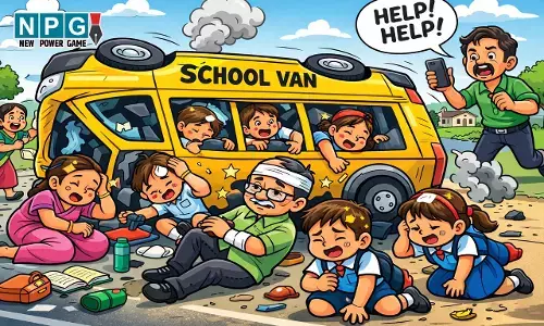 जांजगीर-चांपा: बच्चों और शिक्षकों से भरी स्कूल वैन पलटी, 15 छात्रों समेत टीचर्स और प्रिंसिपल घायल