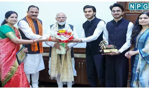 डॉक्टर बिटिया की शादी का न्यौता देने सपरिवार पीएम मोदी के पास पहुंचे स्वास्थ्य मंत्री श्यामबिहारी जायसवाल, प्रधानमंत्री ने दिया स्नेहिल आशीर्वाद