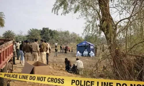 मां की पिटाई देख बेटे का खून खौला, पिता की हत्या कर बालू में दफनाया शव, जमुई पुलिस के उड़े होश