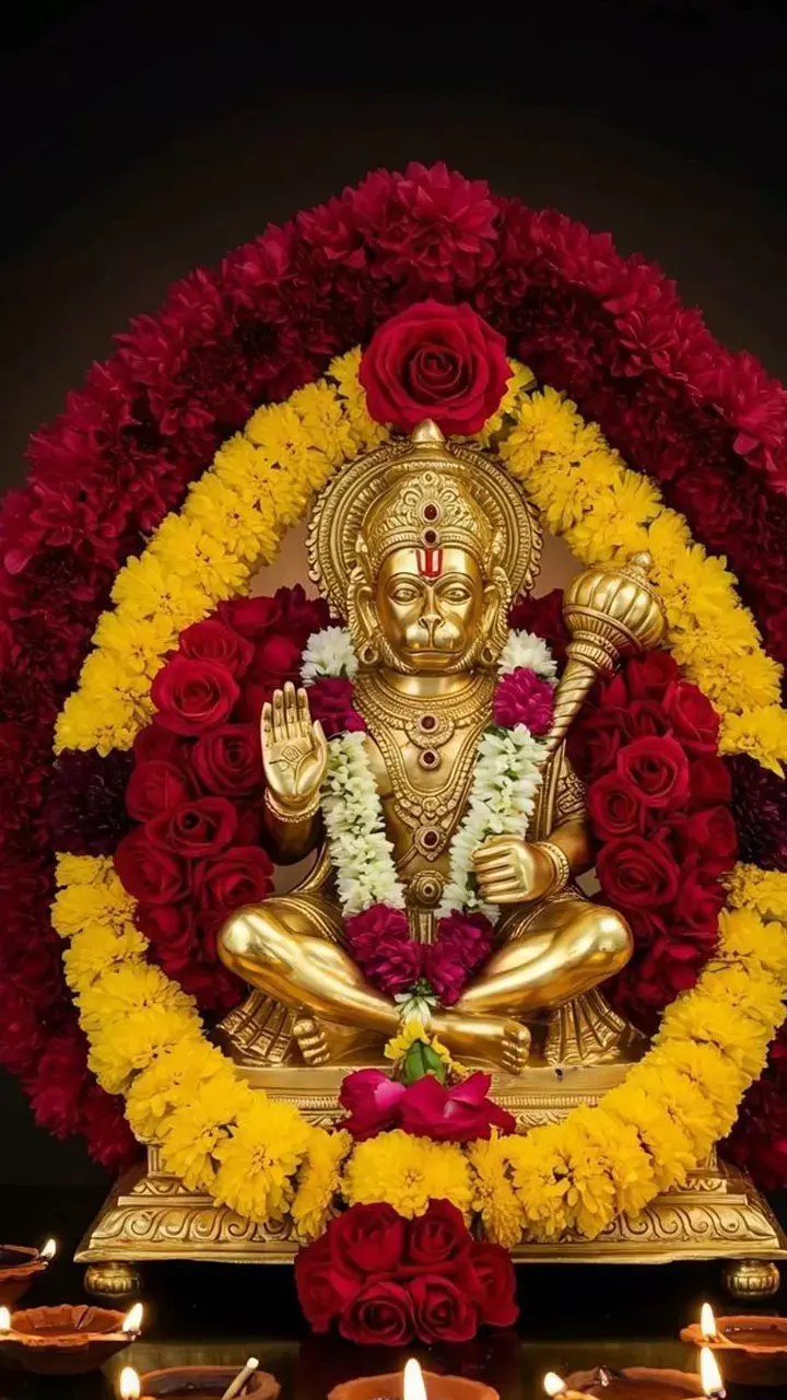 Hanuman Jayanti 2026 Upay: हनुमान जयंती के दिन इन मंत्रो का करें जाप, हर कष्टों से मिलेगी मुक्ति