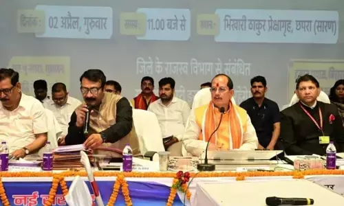 इंसाफ नहीं मिला तो कैसे करूंगा बहनों की शादी? सेना का जवान डिप्टी सीएम विजय सिन्हा के सामने रो पड़ा, जानिए पूरा मामला