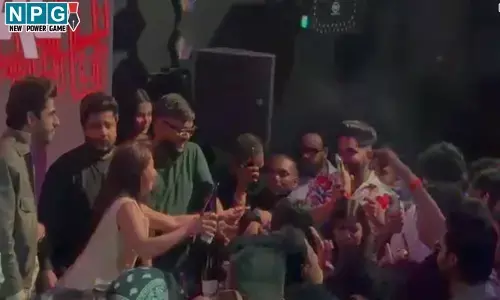 Raipur News: रायपुर के क्लब में देर रात तक चलती रही पार्टी, मुंबई से आए इन्फ्लुएंसर और कलाकारों ने युवतियों को पिलाई अपने हाथों से शराब, वीडियो वायरल