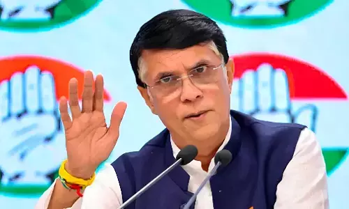 पवन खेड़ा पर गिरफ्तारी की तलवार: कांग्रेस नेता को गिरफ्तार करने दिल्ली पहुंची असम पुलिस, जानें पूरा मामला