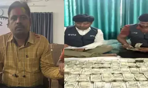 100 करोड़ की संपत्ति...बेतिया का पूर्व असिस्टेंट इंजीनियर निकला बड़ा रिश्वतखोर, सैलरी से 295% अधिक संपत्ति 100 करोड़ की संपत्ति...बेतिया का पूर्व असिस्टेंट इंजीनियर निकला बड़ा रिश्वतखोर, सैलरी से 295% अधिक संपत्ति