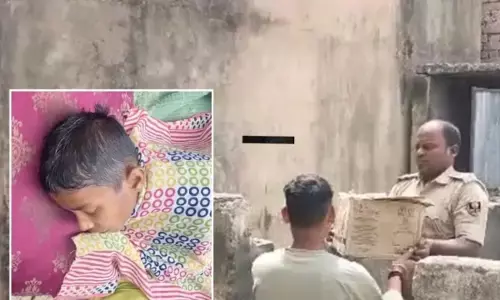 कैसी शराबबंदी? चौथी क्लास के छात्र ने स्कूल में पी शराब, NHRC ने बिहार सरकार से मांगा जवाब