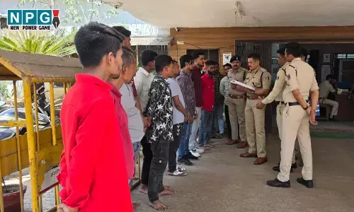 Raipur Crime News: कमिश्नरेट पुलिस का एक्शन, 85 बदमाशों की ली परेड, दी गई अंतिम चेतावनी, अब ड्रोन की नजरों से नहीं बच पाएंगे अपराधी