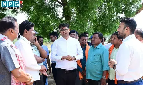 वित्त मंत्री ने पुसौर में लाइब्रेरी, पुष्पवाटिका व तालाब सौंदर्यीकरण कार्यों का किया निरीक्षण, बोले-बदल रहा पुसौर का स्वरूप, दिए अधिकारियों को निर्देश