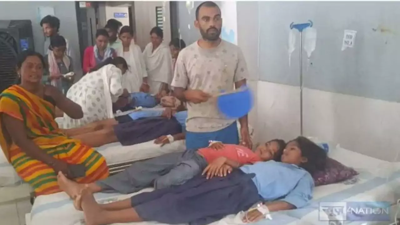 नालंदा में मिड डे मील खाने से 50 बच्चे बीमार, जानिए खाने में क्या मिला था