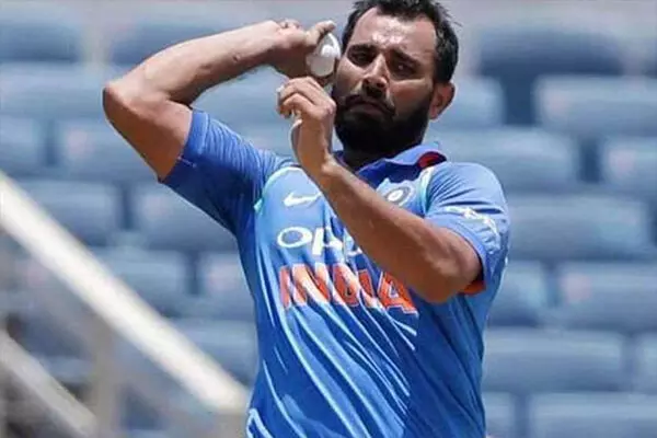 टीम इंडिया के तेज गेंदबाज मोहम्मद शमी करना चाहते थे आत्महत्या, उन्होंने तीन बार खुदखुशी के लिए सोचा भी था……. दुनिया को अलविदा करने का बना चुके थे मन, खुद किया था बड़ा खुलासा टीम इंडिया के तेज गेंदबाज मोहम्मद शमी करना चाहते थे आत्महत्या, उन्होंने तीन बार खुदखुशी के लिए सोचा भी था……. दुनिया को अलविदा करने का बना चुके थे मन, खुद किया था बड़ा खुलासा