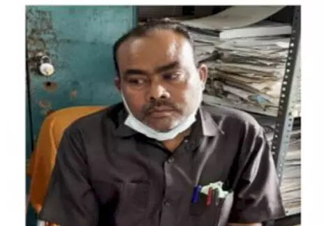 BEO का घूसखोर बाबू सस्पेंड : 15 हजार रुपये लेते पकड़ाया था रिश्वतखोर…..बाबू हुआ सस्पेंड, BEO से भी हो सकती है पूछताछ… BEO का घूसखोर बाबू सस्पेंड : 15 हजार रुपये लेते पकड़ाया था रिश्वतखोर…..बाबू हुआ सस्पेंड, BEO से भी हो सकती है पूछताछ…