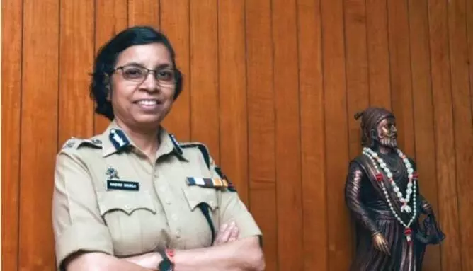 IPS रश्मि शुक्ला को समन, कल दर्ज कराएंगी बयान… फोन टैपिंग मामले में महाराष्ट्र पुलिस के सायबर सेल की कार्रवाई IPS रश्मि शुक्ला को समन, कल दर्ज कराएंगी बयान… फोन टैपिंग मामले में महाराष्ट्र पुलिस के सायबर सेल की कार्रवाई
