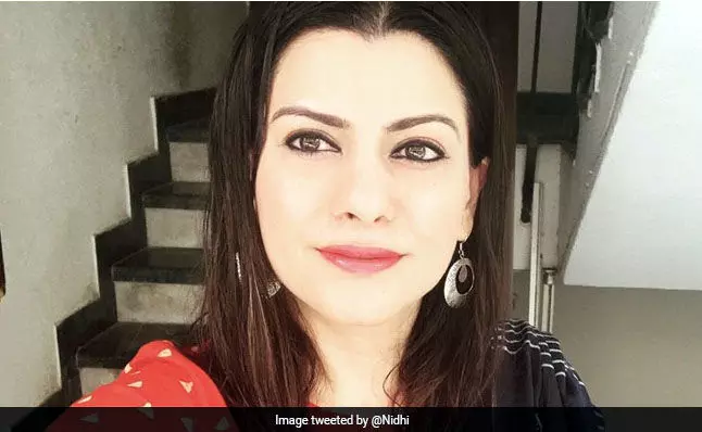 टीवी पत्रकार निधि राजदान से नौकरी के नाम पर ठगी…..ऑफर लेटर मिलने पर NDTV से दे दिया था इस्तीफा….अब मालूम पड़ा फर्जी था ऑफर लेटर टीवी पत्रकार निधि राजदान से नौकरी के नाम पर ठगी…..ऑफर लेटर मिलने पर NDTV से दे दिया था इस्तीफा….अब मालूम पड़ा फर्जी था ऑफर लेटर