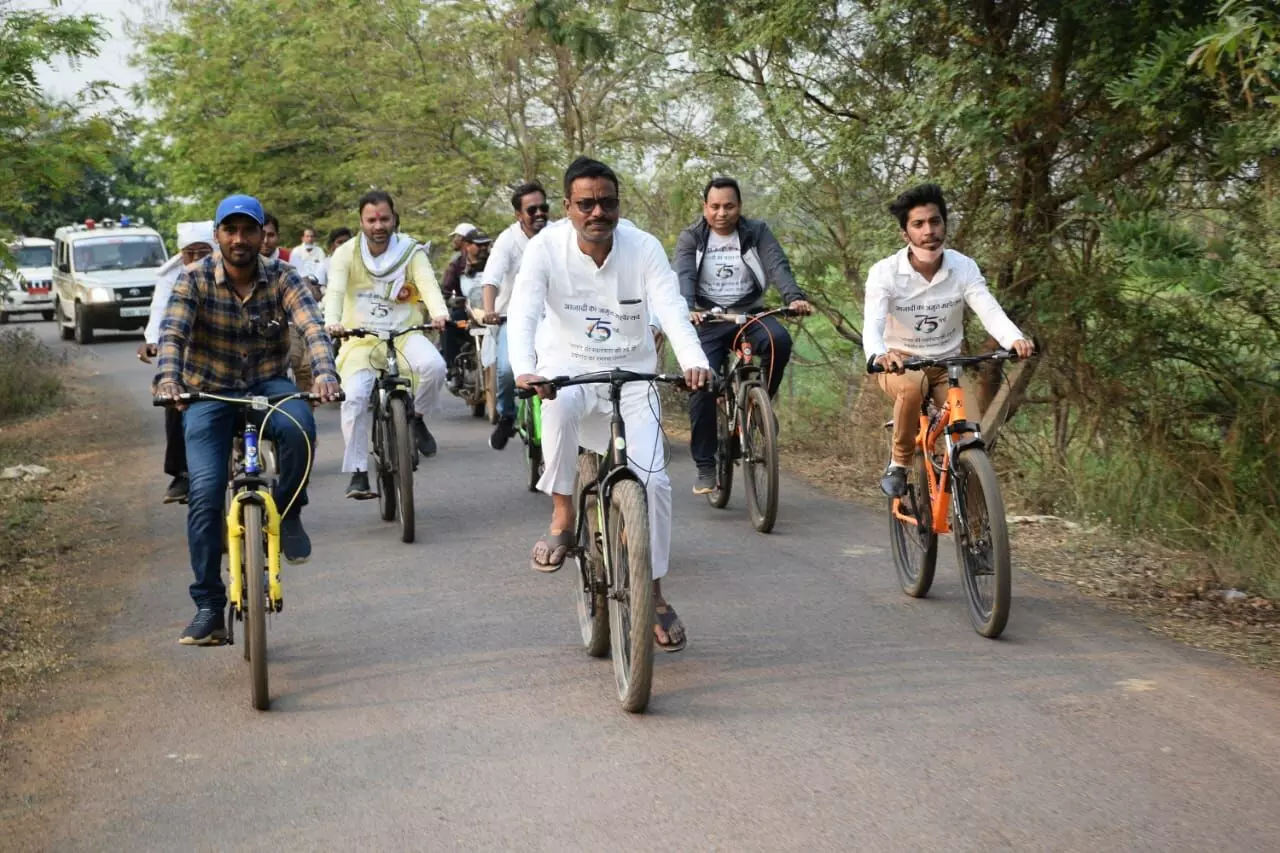 “आजादी का अमृत महोत्सव” के तहत गौरव ग्राम कंडेल तक निकाली गई सायकल रैली….