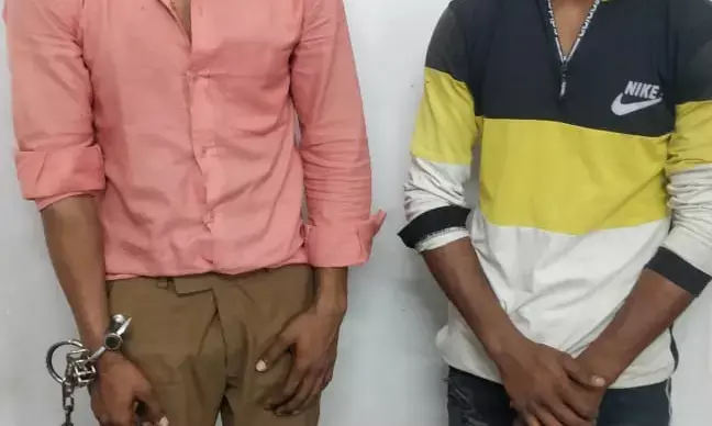 गाड़ी हड़पने के लिए दोस्त बन गये हैवान, पहले की हत्या फिर शव को पेट्रोल डालकर जला दिया… पुलिस ने घटना के छह घंटे के भीतर मामा भांजे को किया गिरफ्तार