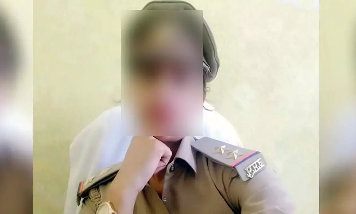 सब इंस्पेक्टर से अफसर ने किया रेप, फिर MMS बनाकर करने लगा शादी ना करने का ब्लैकमेल……परेशान SI ने कर ली खुदकुशी…..इंस्ट्रक्टर पर रेप का मामला दर्ज